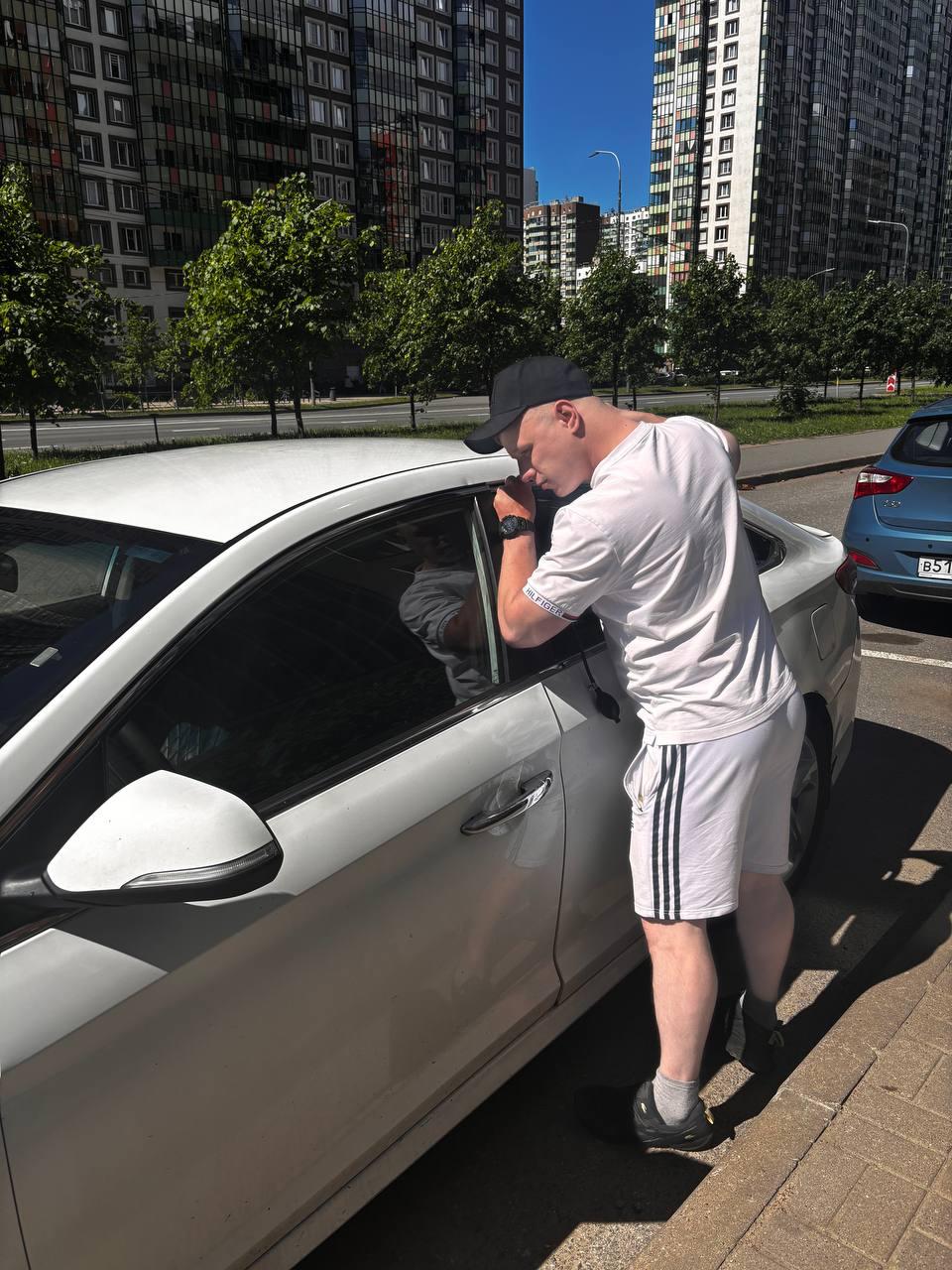 Вскрытие автомобиля без повреждений в Мурино